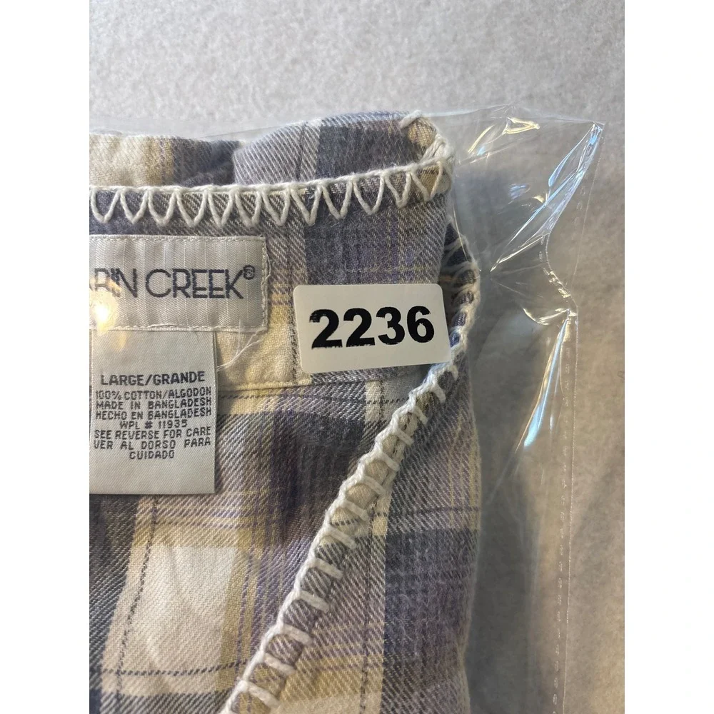 Cabin Creek cotton button